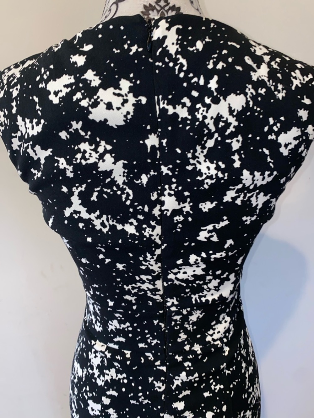 Michael Kors Black & White Abstract Print Midi Dress Size 2 Made in Italy - Picture 13 of 15